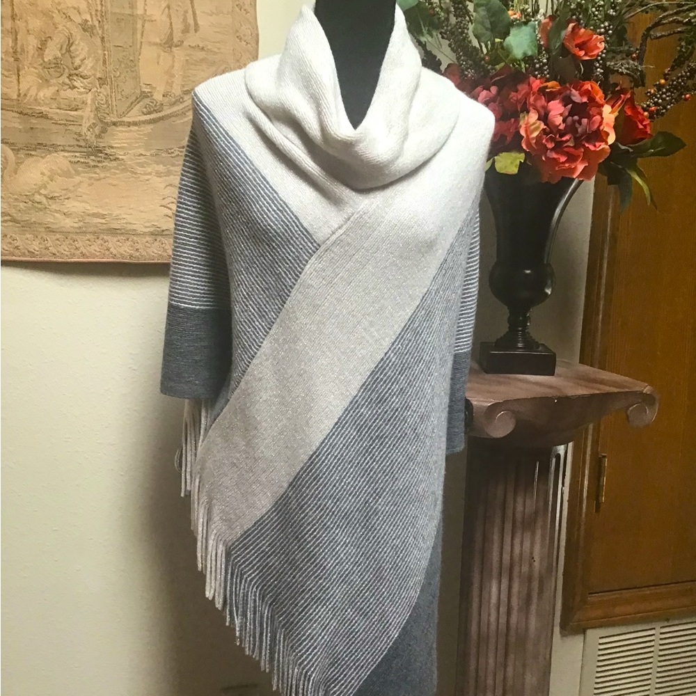 Gray and cream poncho by CHICO’S ( one size fits all ) exceptional piece!